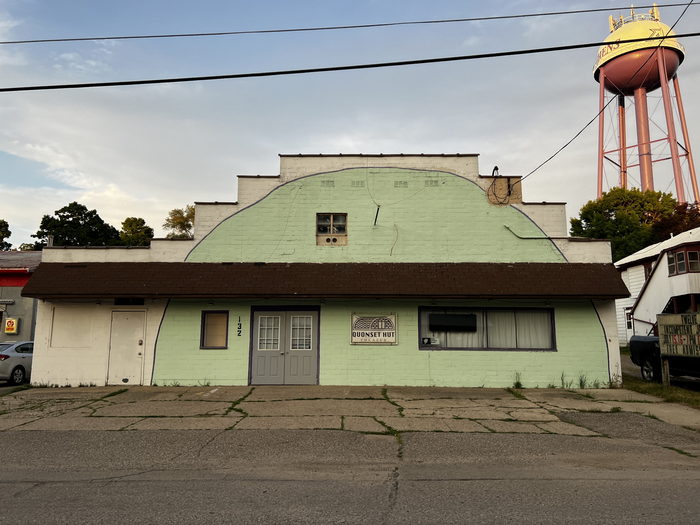Swing Theatre (Quonset Hut Theater) - July 2 2022 Photo (newer photo)